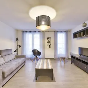Modern 2 Bedroom Flat 3min From The Vieux Port Marseille